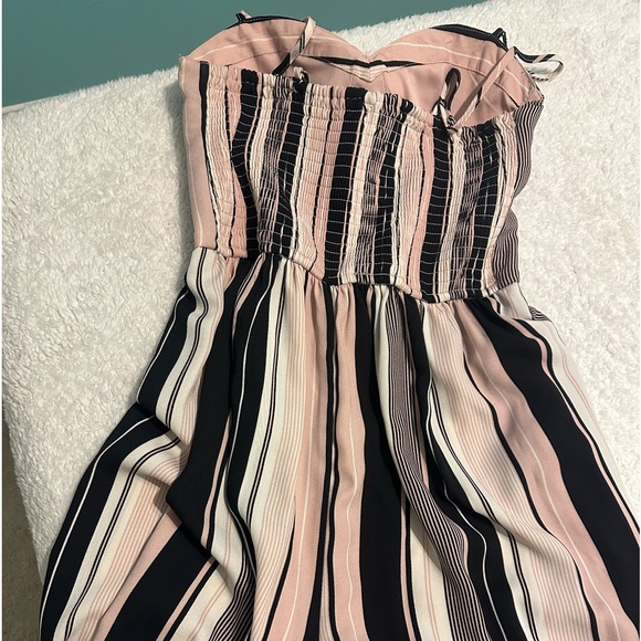 bustier jumpsuit with open legs - Picture 3 of 4